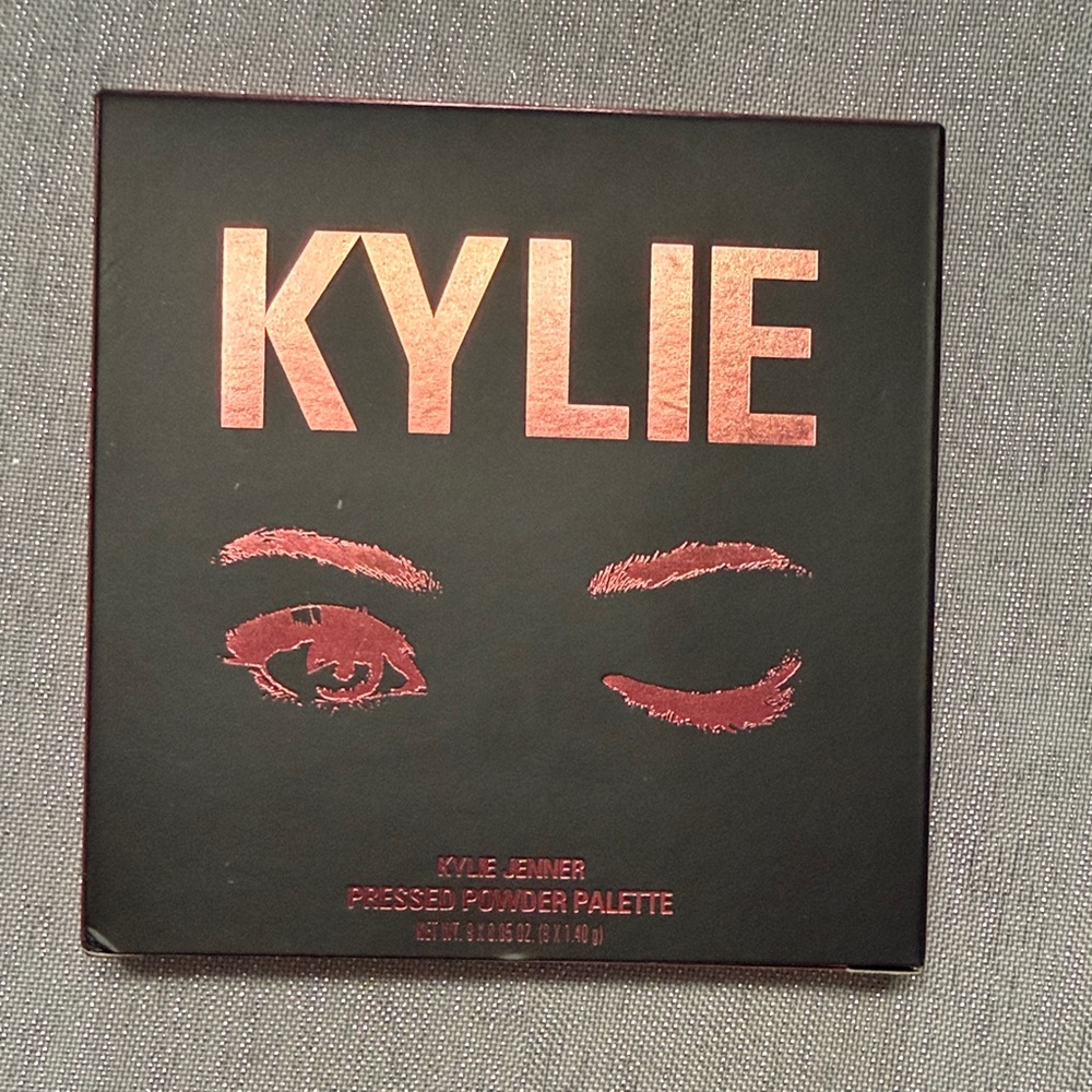 Kylie Cosmetics - the Burgundy Palette